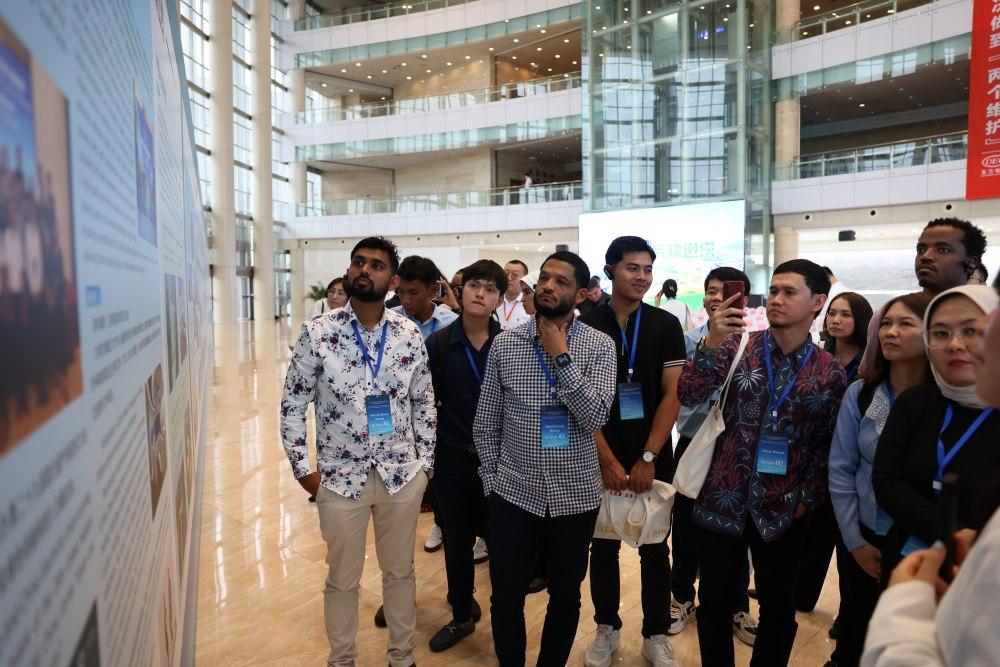 学员参展。黄双湖摄